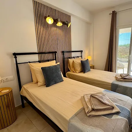 Edith's House - Adults Only * Plage d'Almiros