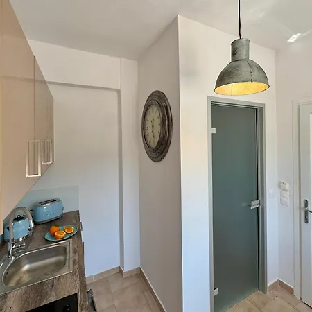 Edith's House - Adults Only * Plage d'Almiros