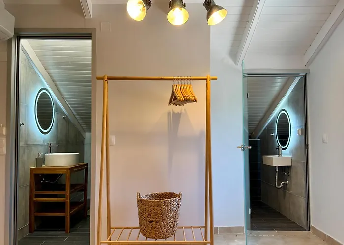 Edith's House - Adults Only Apartman
