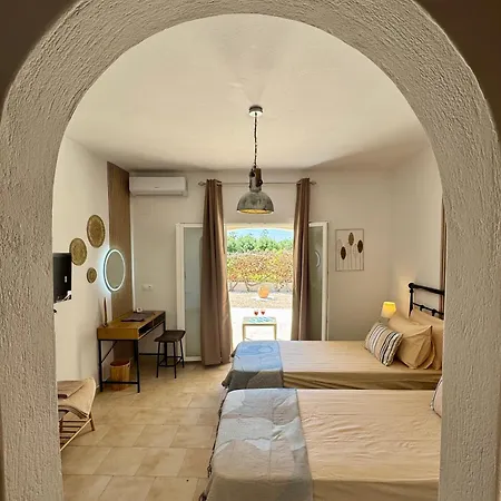 Апартаменты Edith's House - Adults Only Альмирос-Бич