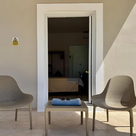 Edith's House - Adults Only Апартаменты Альмирос-Бич