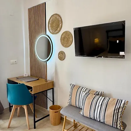 Διαμέρισμα Edith's House - Adults Only Παραλία Αλμυρού