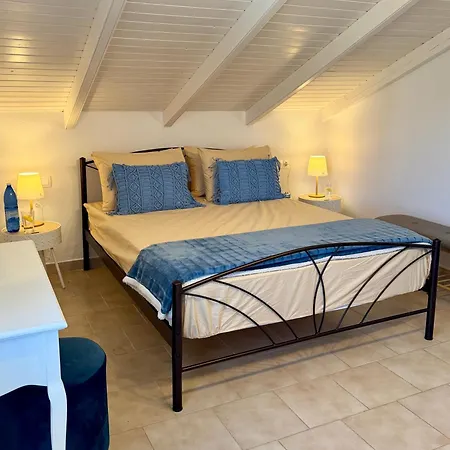 Edith's House - Adults Only Lejlighed Almiros Beach