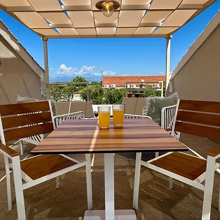 Edith's House - Adults Only Apartment Almiros Beach