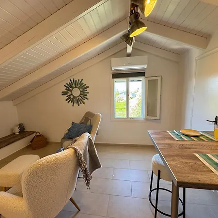 Edith's House - Adults Only Apartment