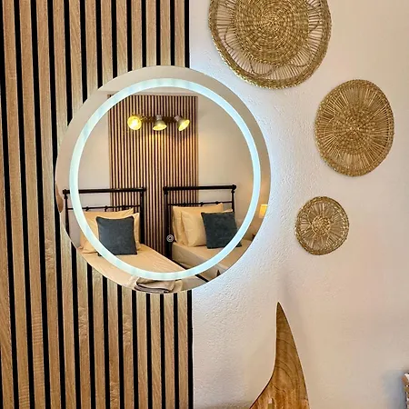 Διαμέρισμα Edith's House - Adults Only Παραλία Αλμυρού