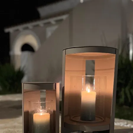 Edith's House - Adults Only * Παραλία Αλμυρού