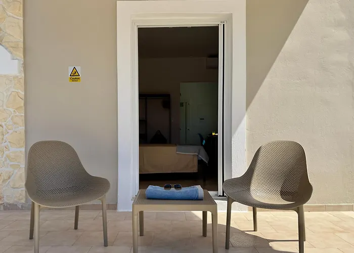 Edith's House - Adults Only Апартаменты Альмирос-Бич