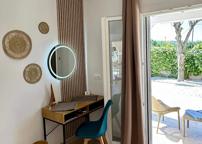 Edith's House - Adults Only * Альмирос-Бич